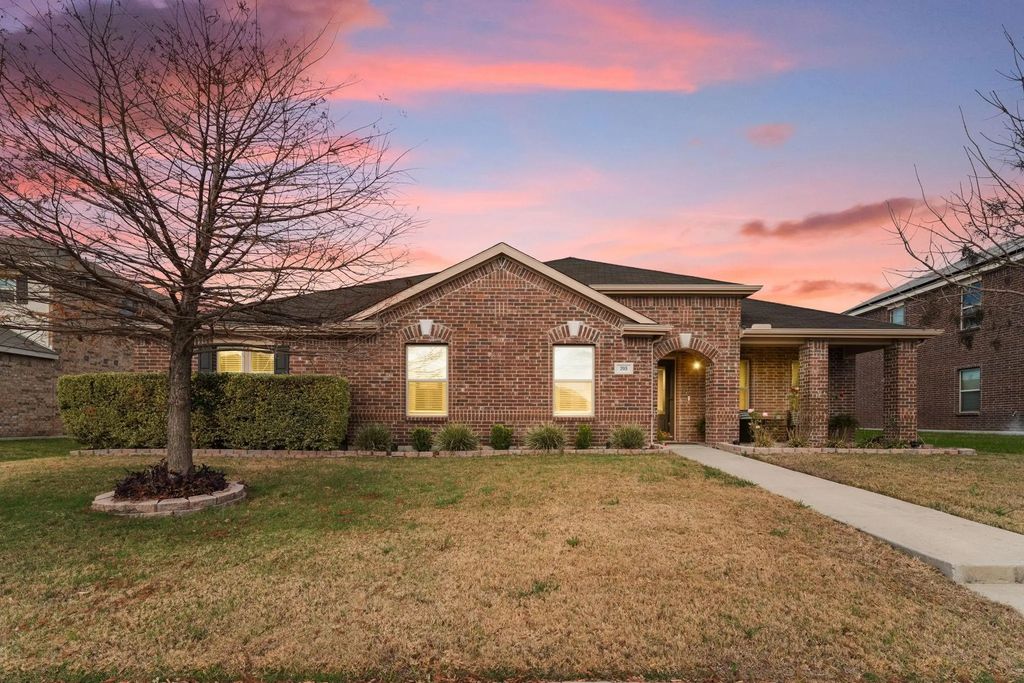 705 Jewelflower Drive, DeSoto