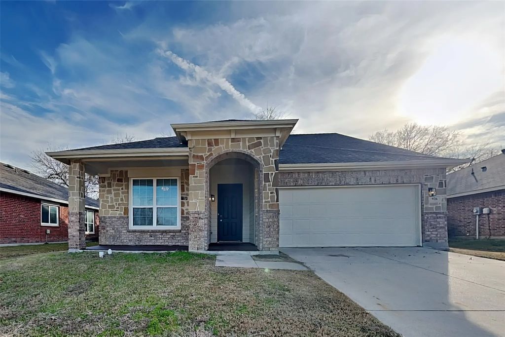 926 Penny Royal Court, Arlington