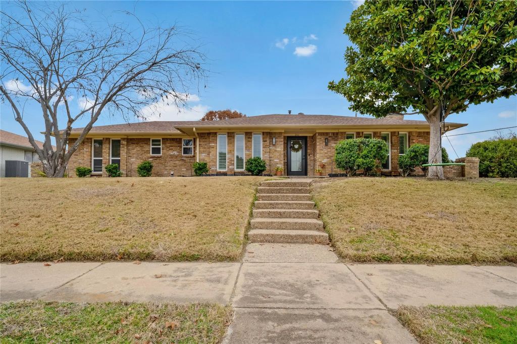2701 Downing Drive, Plano
