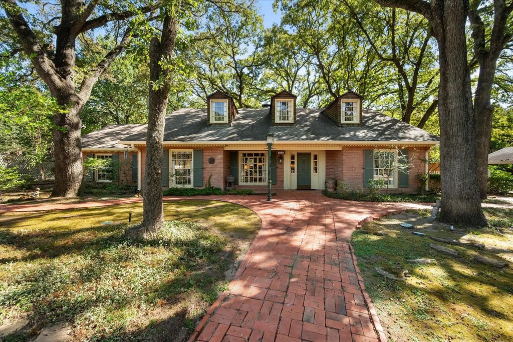 1009 Dobbins Road, Corsicana