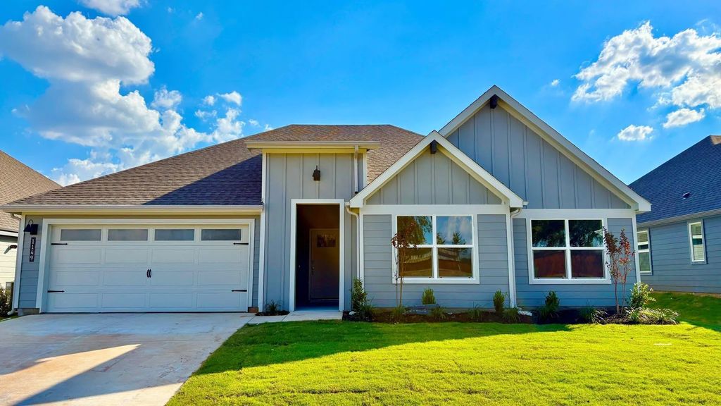 4218 Cornerstone Circle, Granbury
