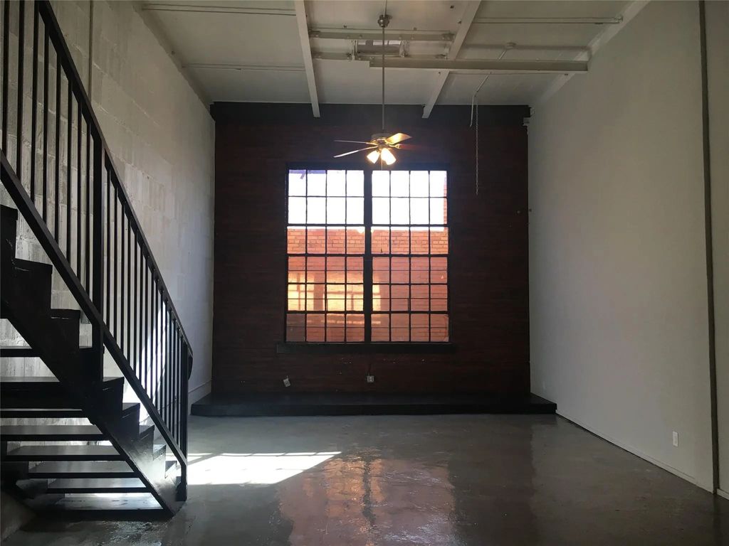 2501 S Harwood Street 5, Dallas