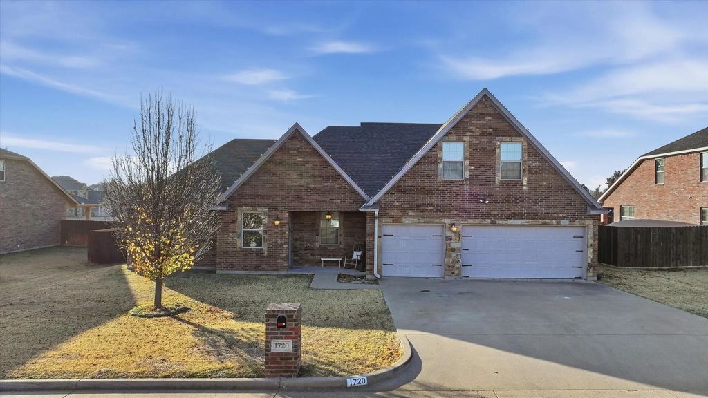 1720 Elk Run Drive, Stephenville