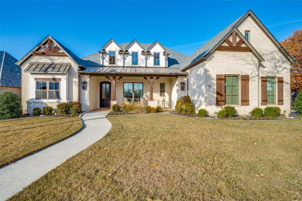 702 Marie Drive, Colleyville