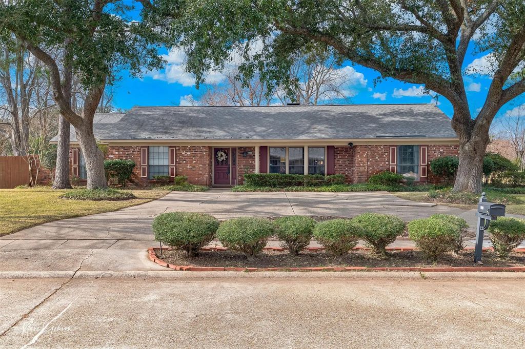 2300 Wesley Circle, Bossier City