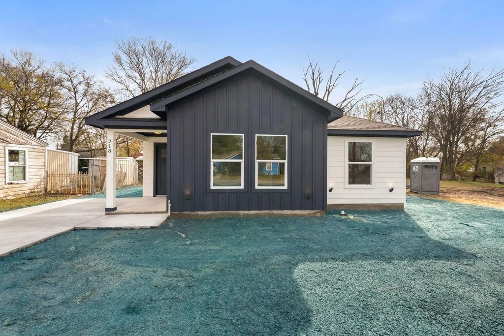 218 Chandler Street, Wilmer
