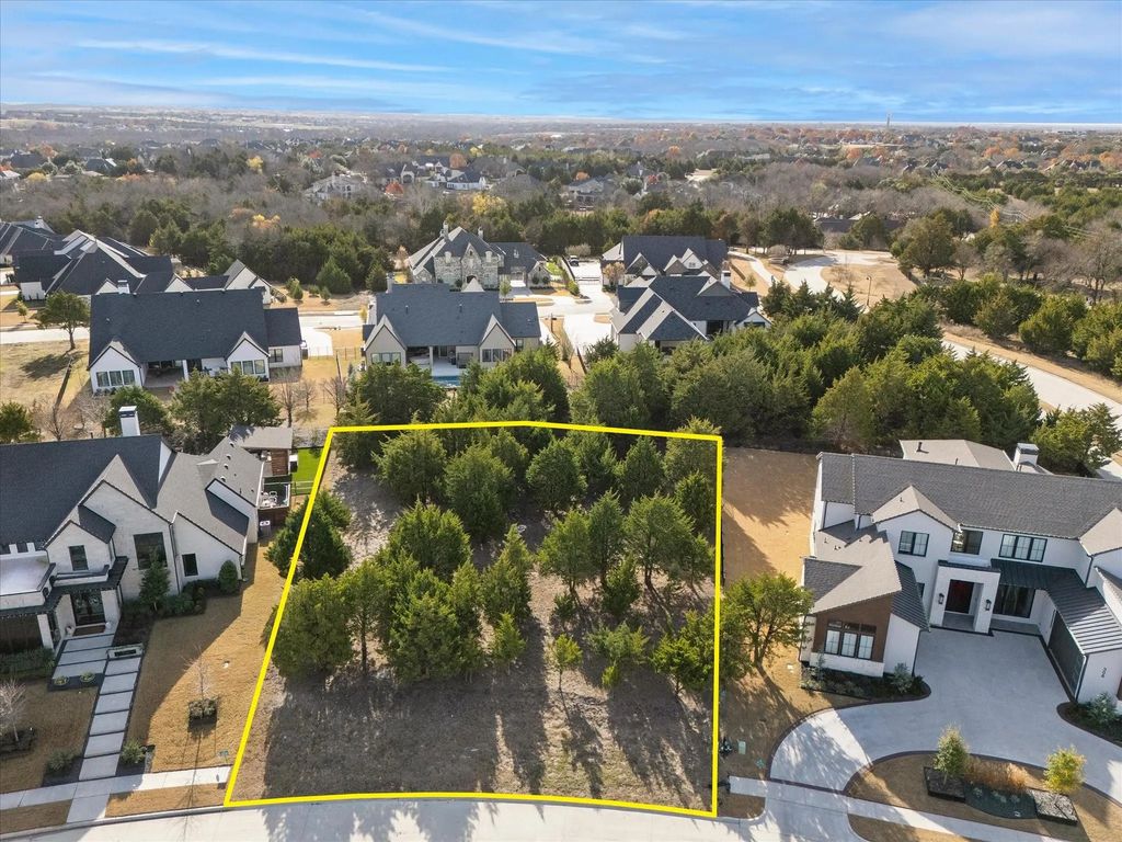 310 Broadmoor Drive, Heath