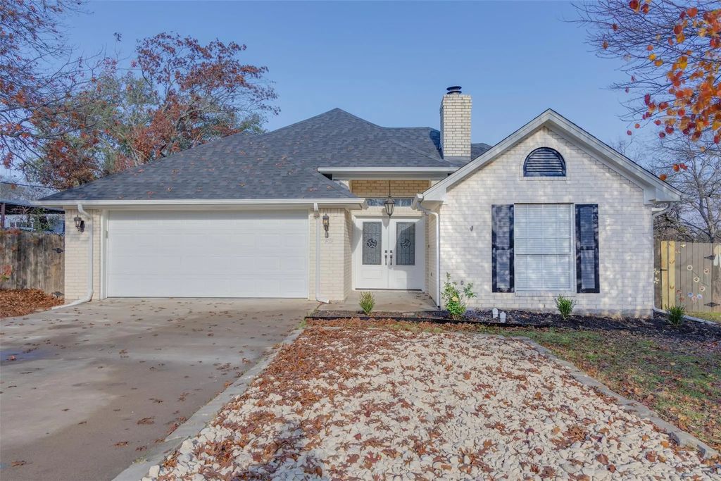 303 Country Club Road, Hillsboro