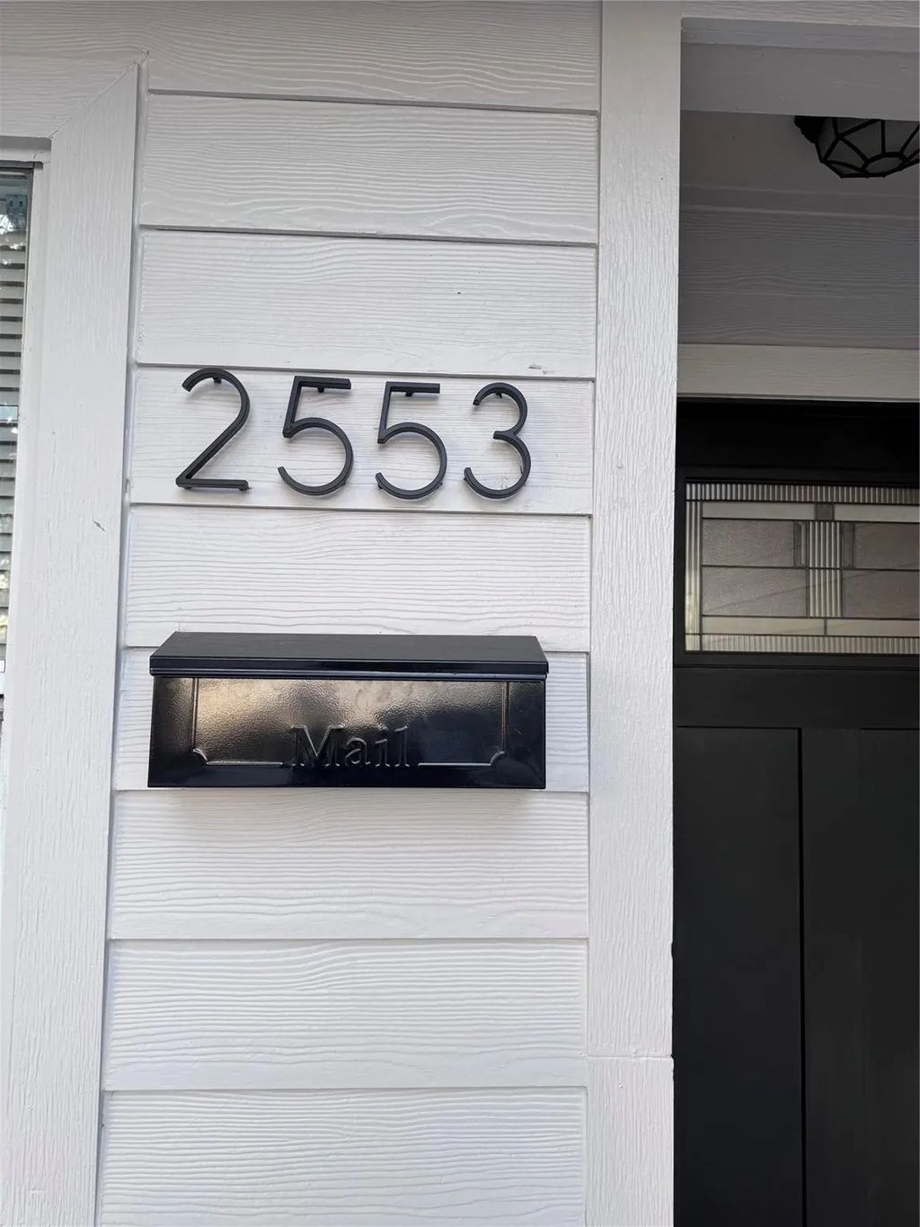 2553 Wicker Avenue, Farmers Branch