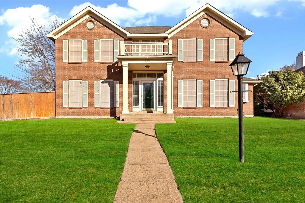 8213 Brentwood Street, Rowlett