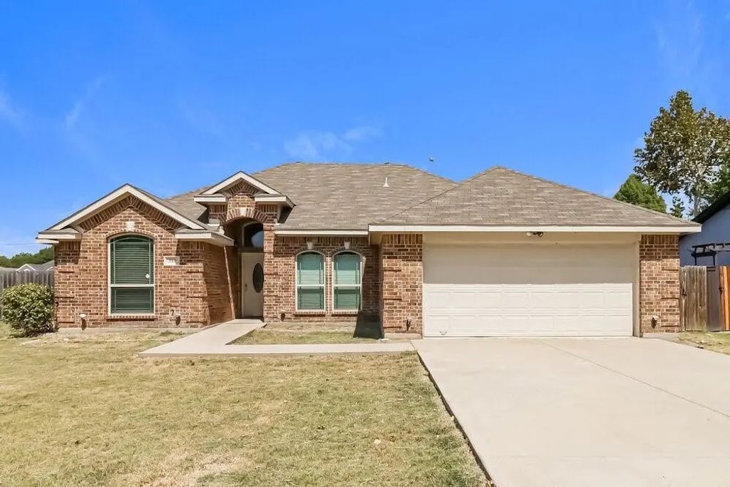 319 W Little Creek Road, Cedar Hill
