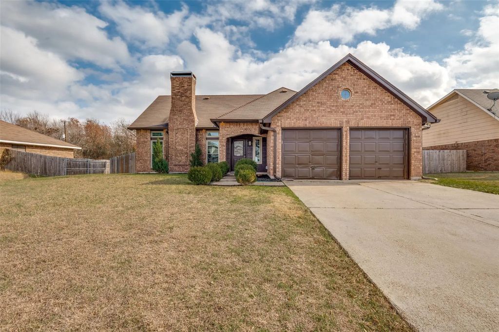1017 Meadow Creek Drive, Lancaster