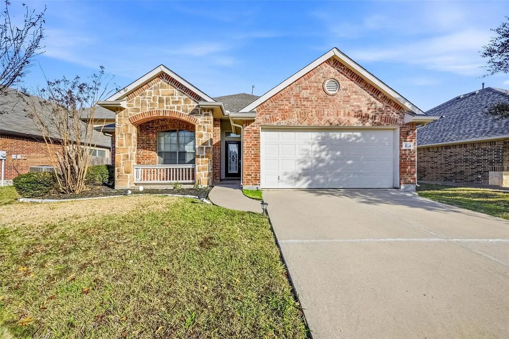 910 Fulbourne Drive, Anna