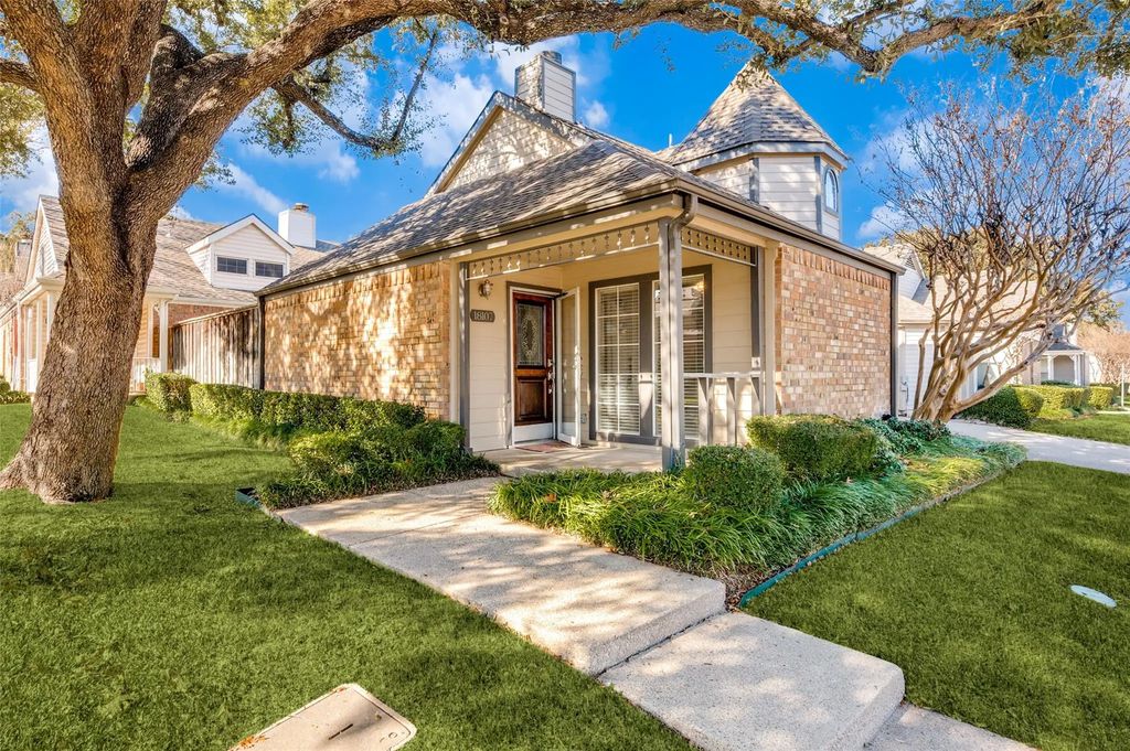 18107 Whispering Gables Lane, Dallas