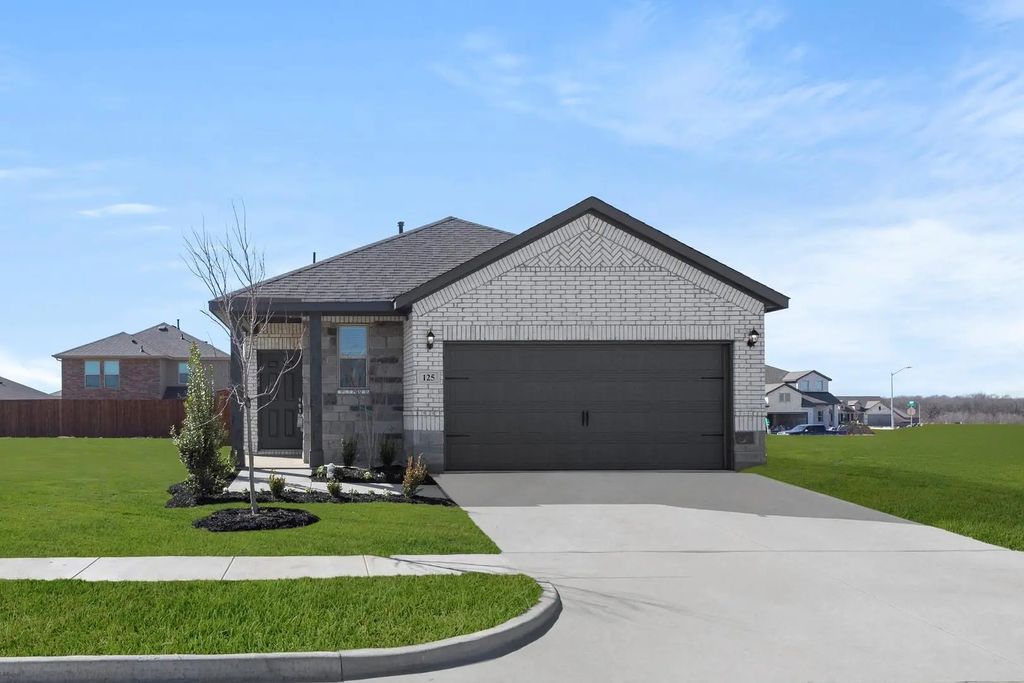 125 Pheasant Run Road, Terrell