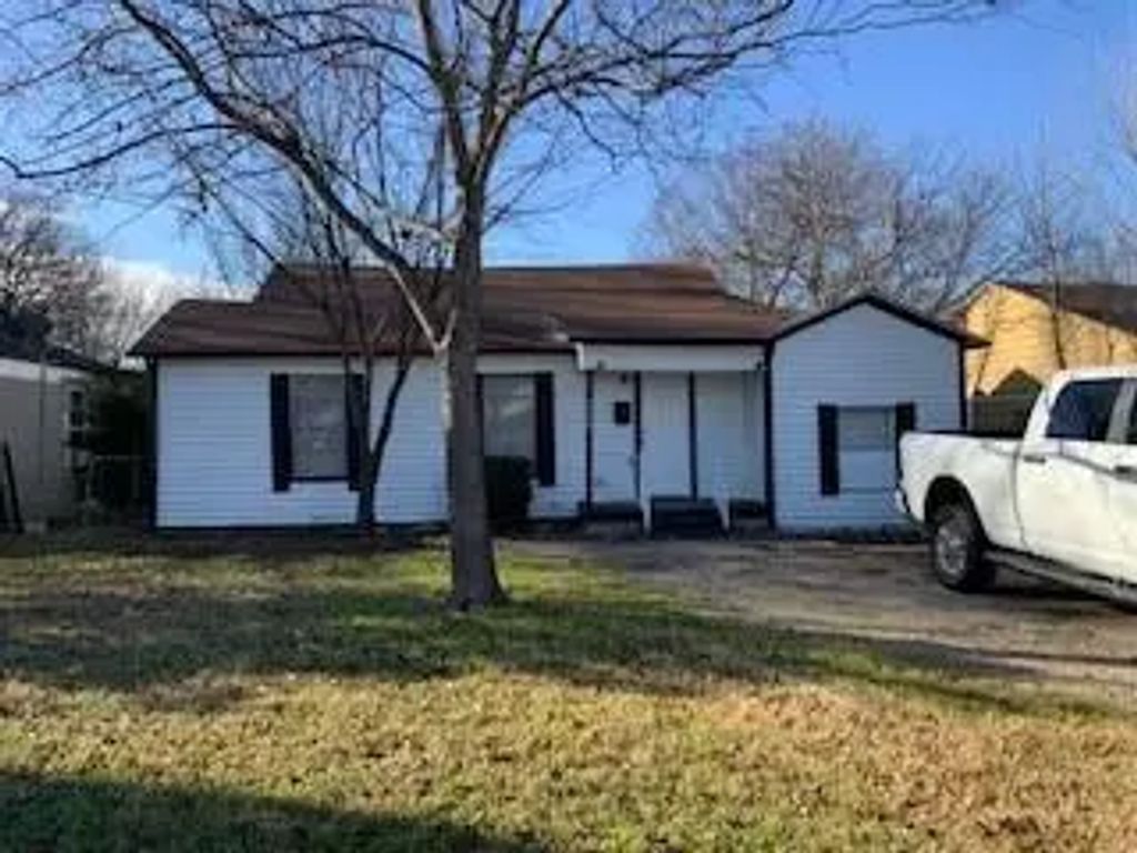 3328 Lynnfield Drive, Fort Worth