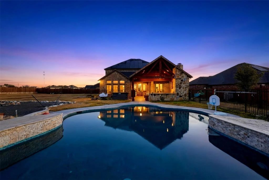 411 Kinnerton Court, Midlothian