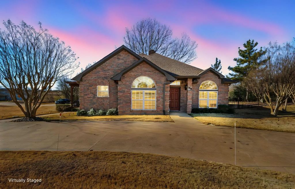 100 San Chez Drive, Lake Kiowa