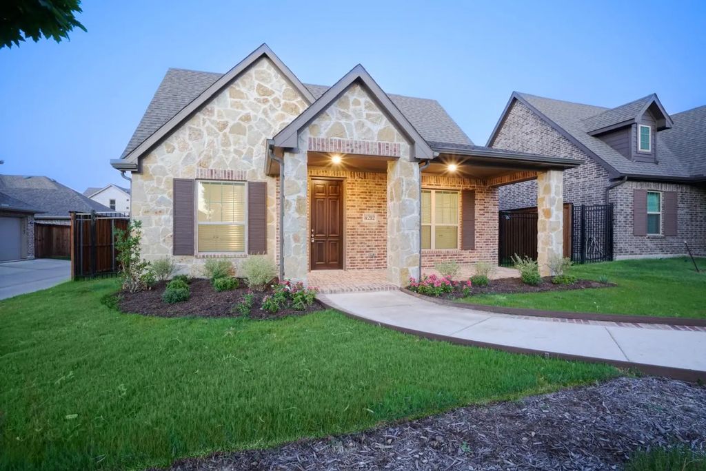 4212 Foxtail Run Lane, Arlington