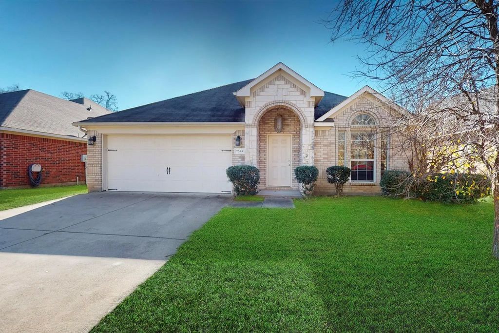 7544 Fresh Springs Road, Fort Worth