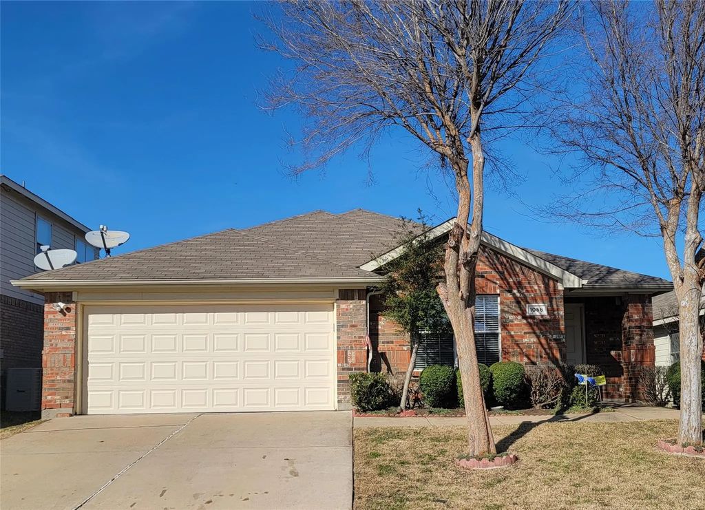 1056 Wood Brook Drive, Grand Prairie