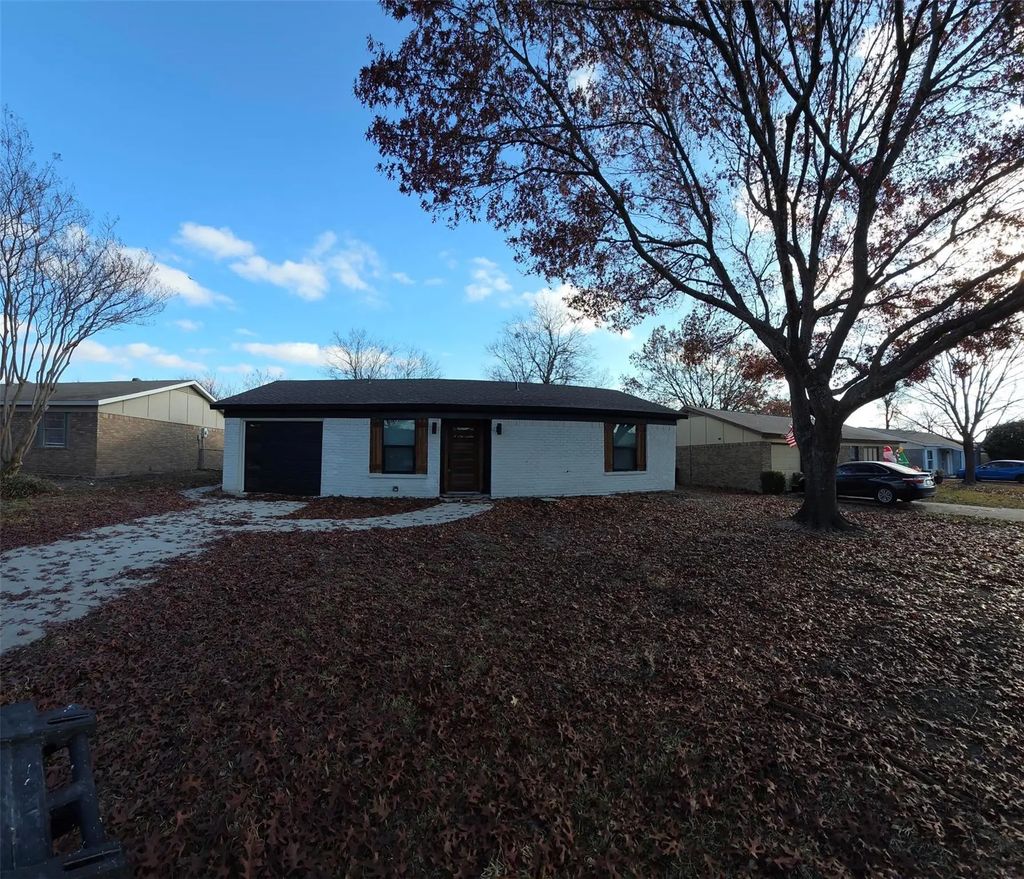 218 Redwood Street, Mesquite