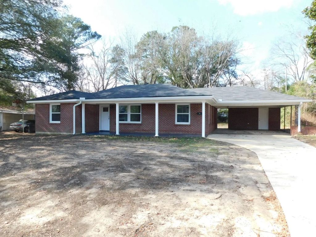 204 Nw 3rd Street, Springhill