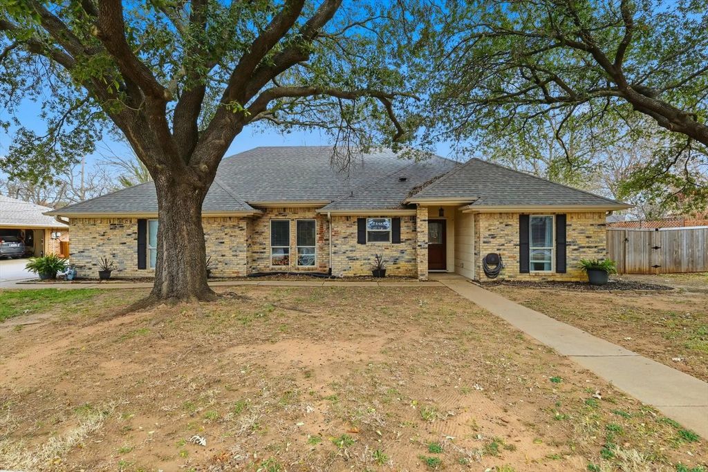 3104 Nottingham Drive, Denton