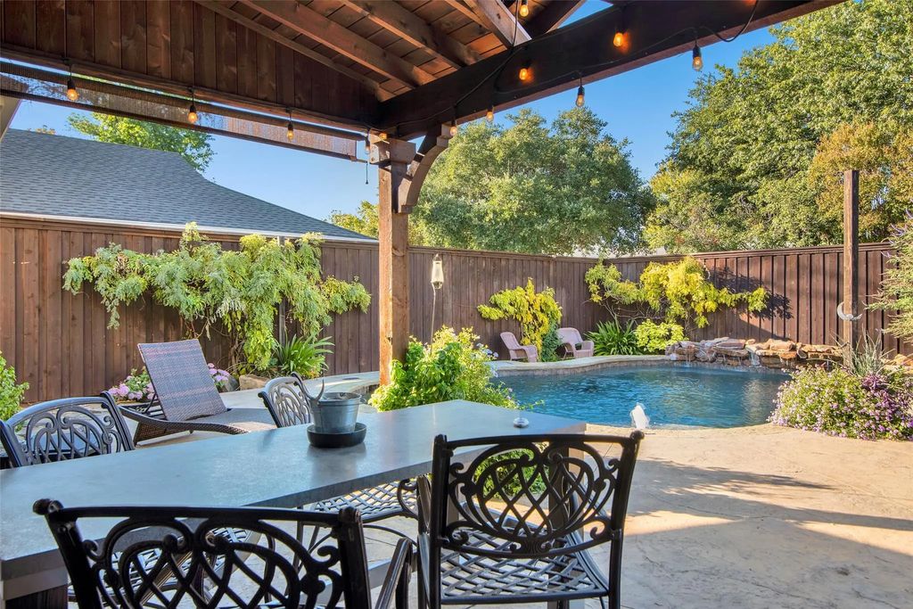 2105 Lavaca Trail, Carrollton