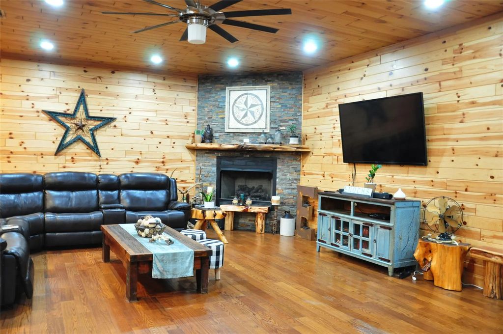2510 Vz County Road 2403, Canton