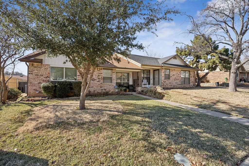3003 Kathleen Lane, Euless