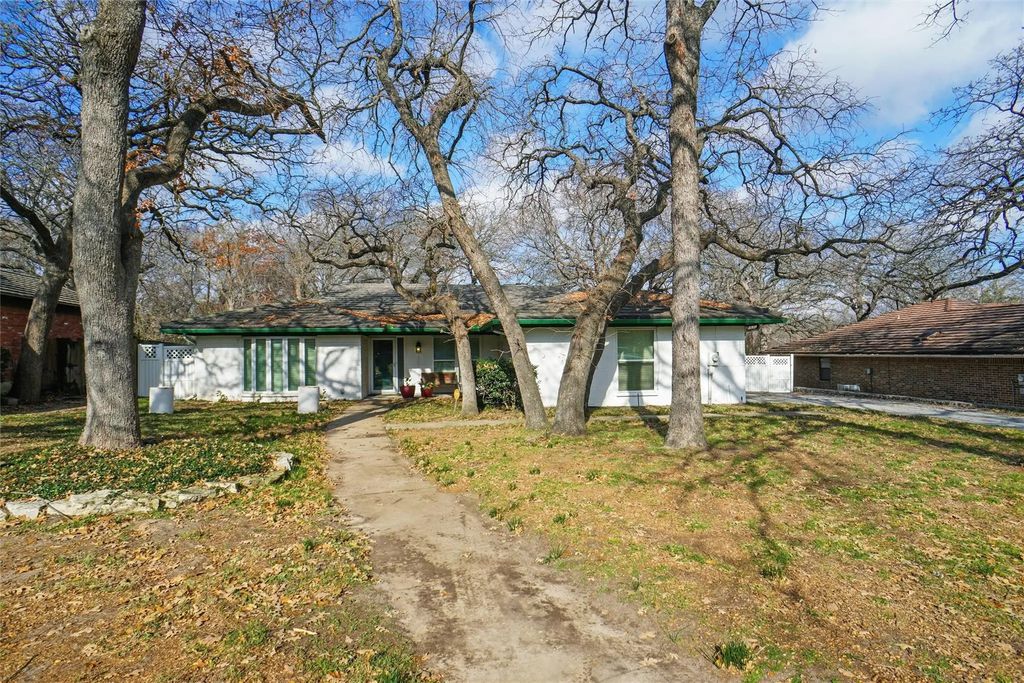 141 Timberlake Drive, Azle