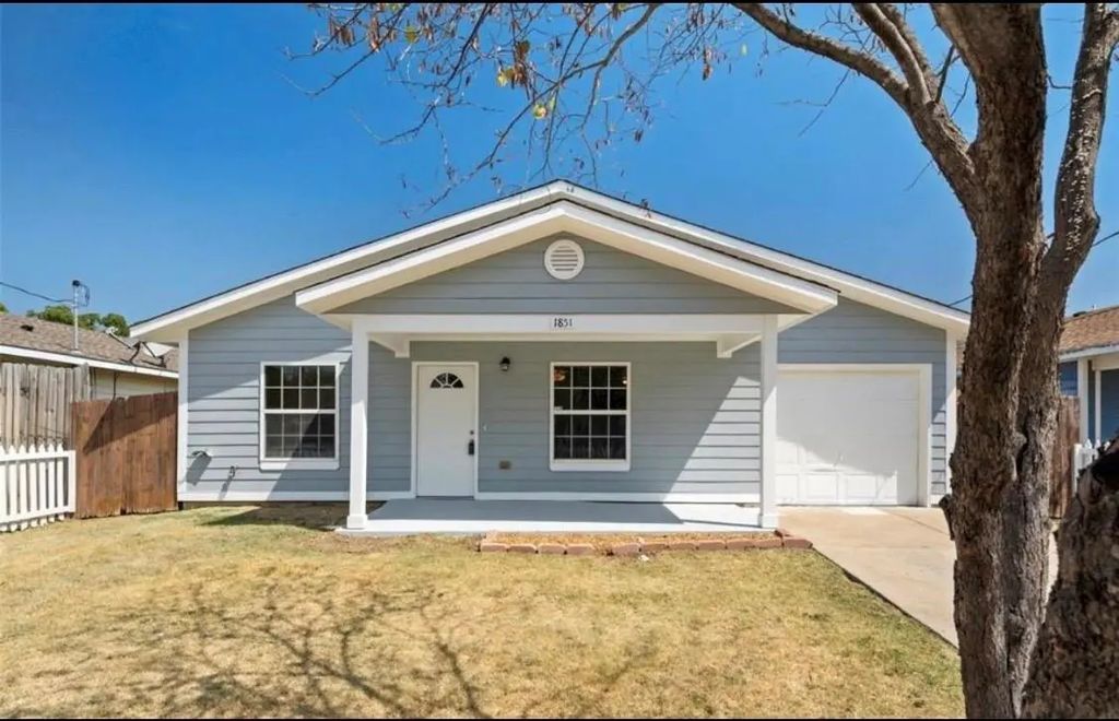 1851 Homeland Street, Dallas