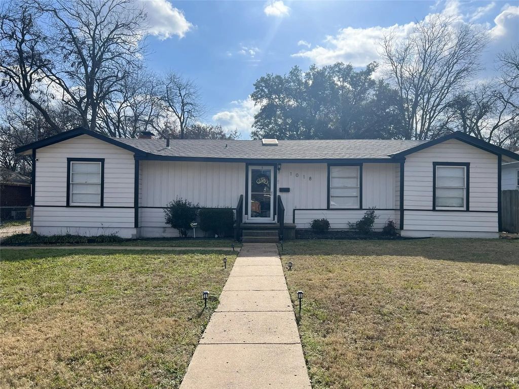 1018 E Elm Street, Hillsboro