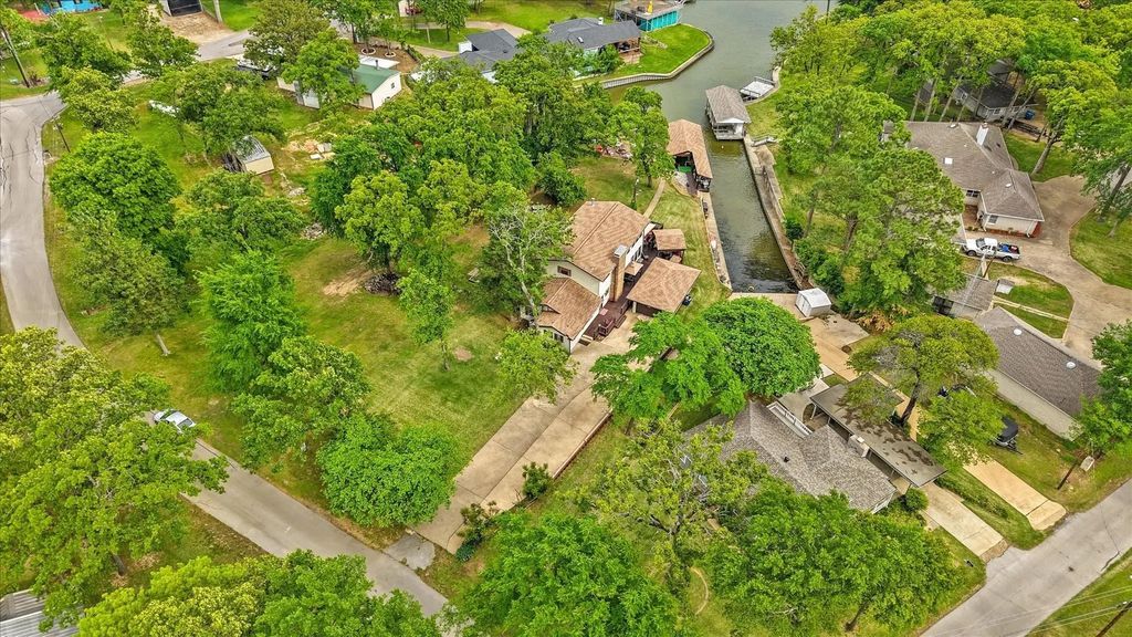 1505 Kanakoa Drive S, Tool
