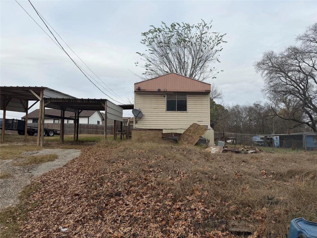 205 Barker Street, Athens