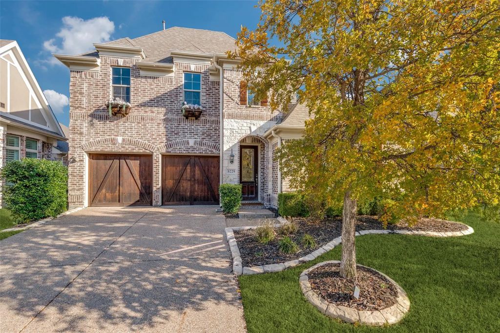 8229 Lindsay Gardens, The Colony