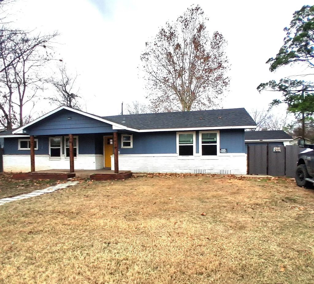 7019 Darling Street, Azle