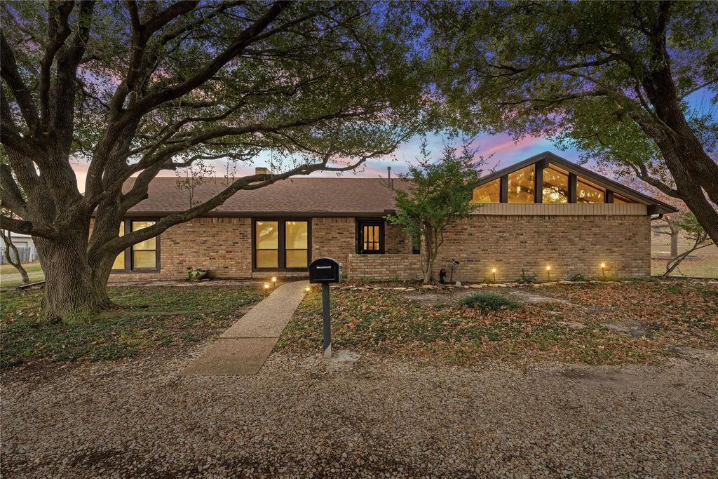 1604 Sunset Drive, Robinson