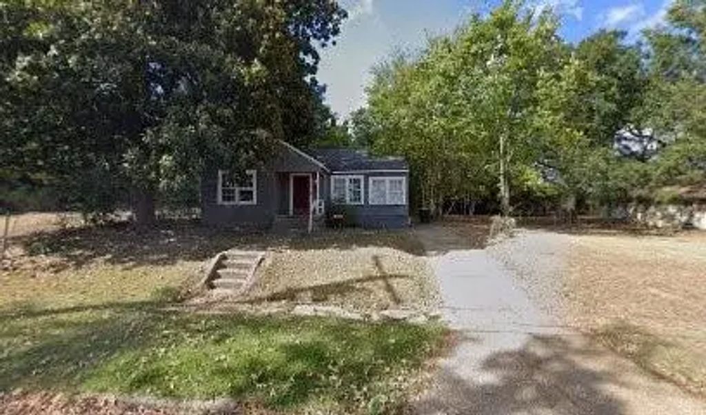 2140 Queens Highway, Shreveport