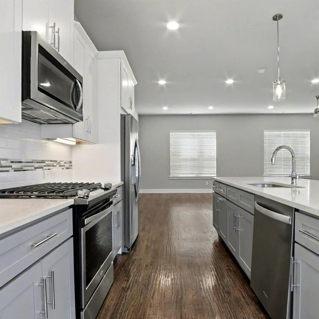 736 N Plano Road, Richardson