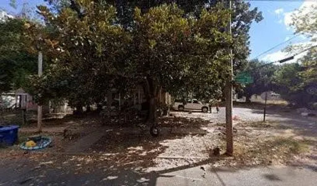 2235 Queens Highway, Shreveport
