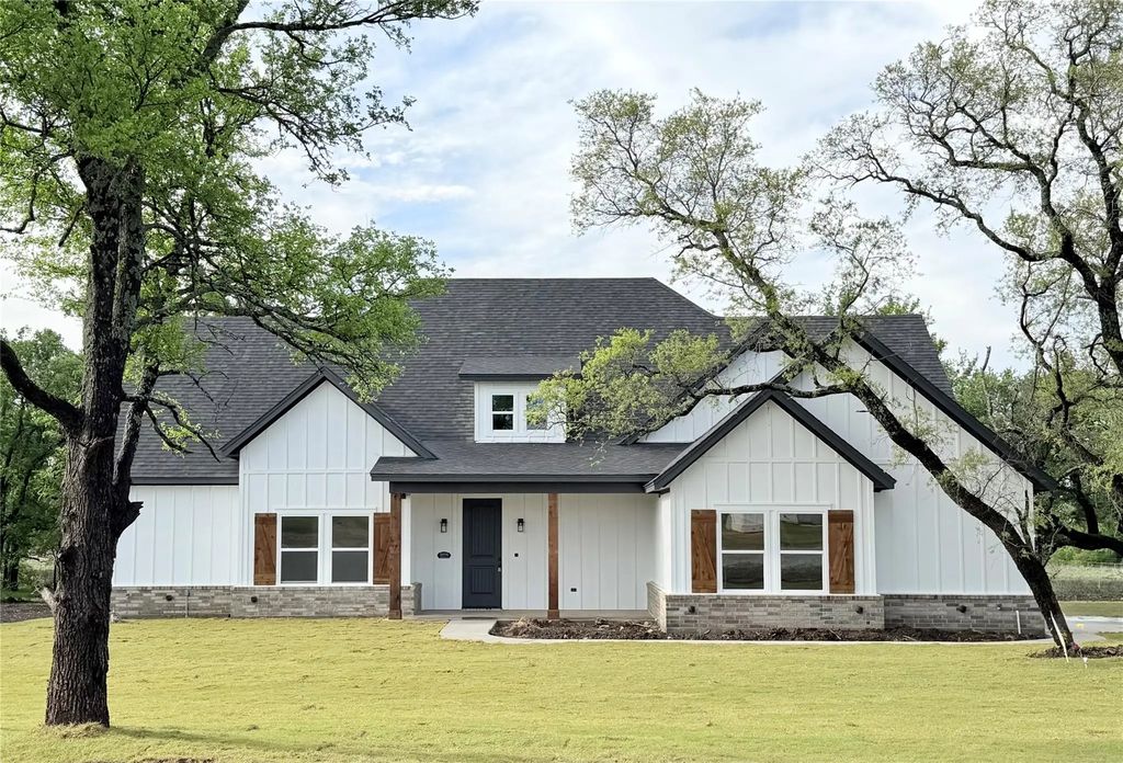 1008 Sabrina Court, Weatherford