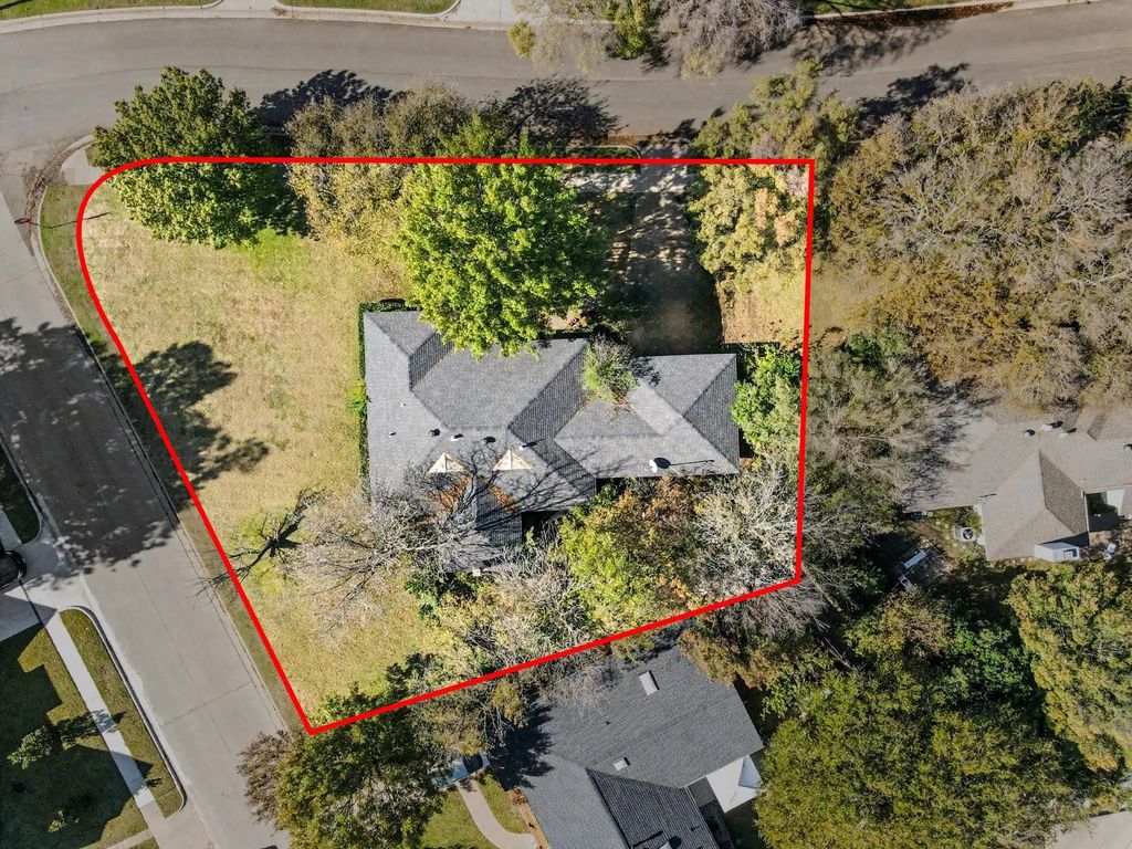 9734 Mixon Drive, Dallas