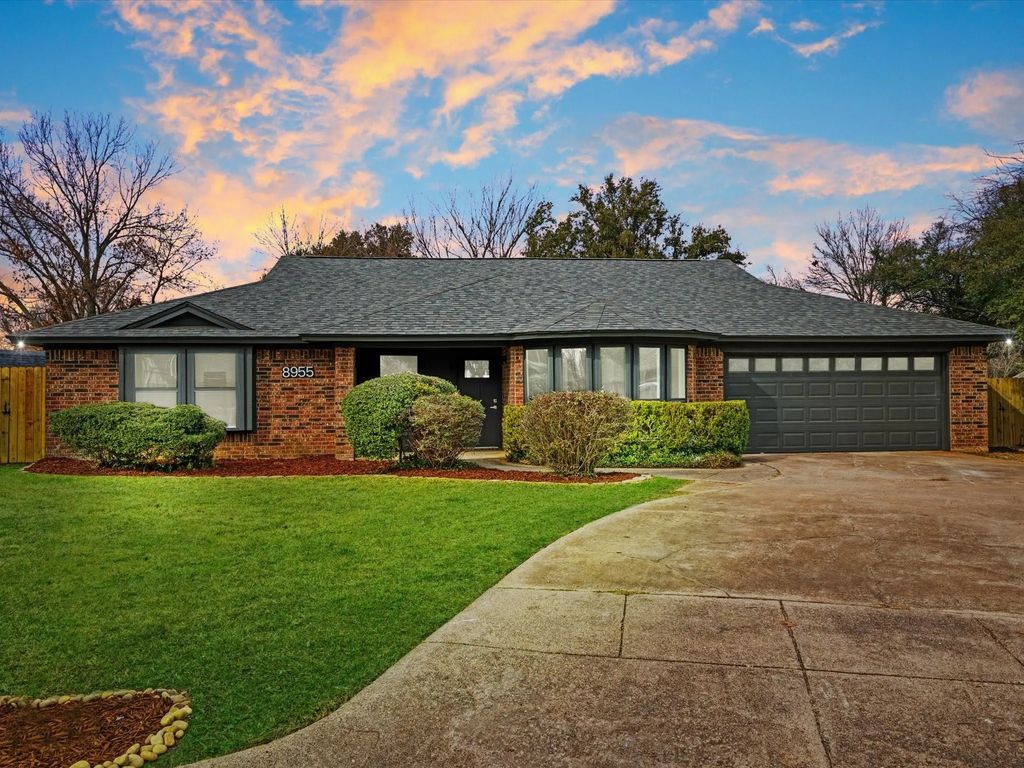 8955 Tamiami Court, North Richland Hills