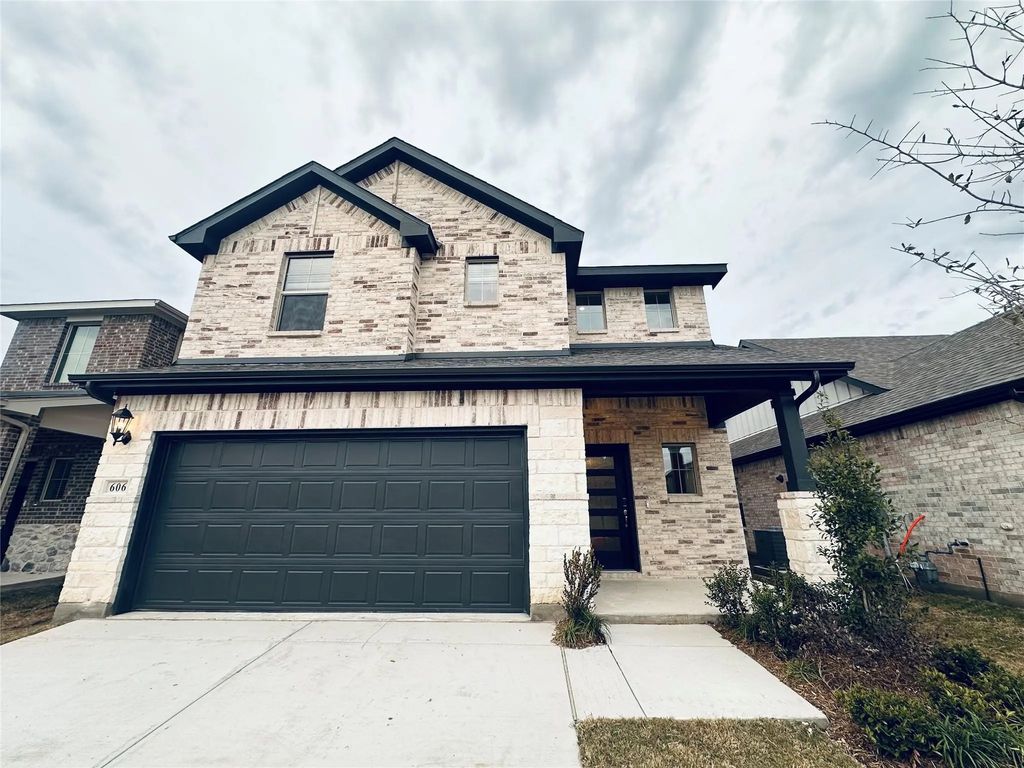 606 Clover Creek Drive, McKinney