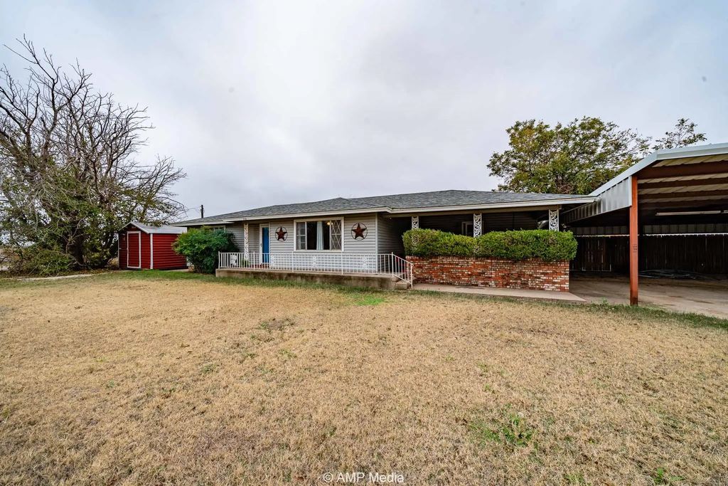 510 W Irving Street, Munday