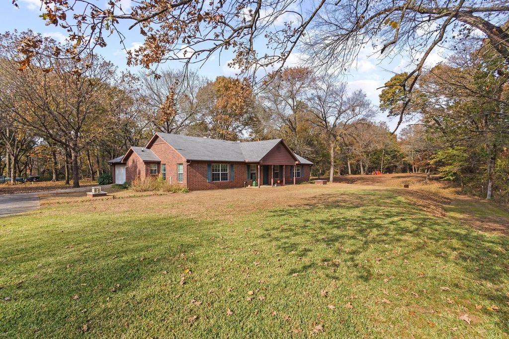 80 N Campbell Road, Sadler