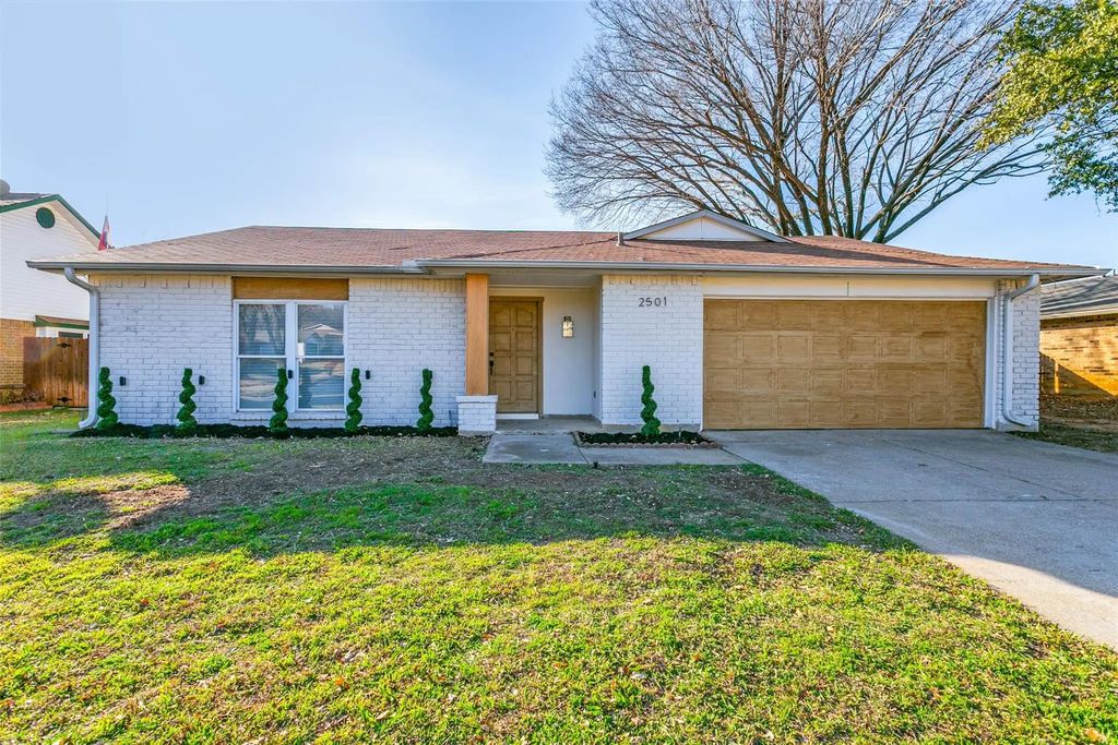 2501 Cherry Blossom Lane, Bedford