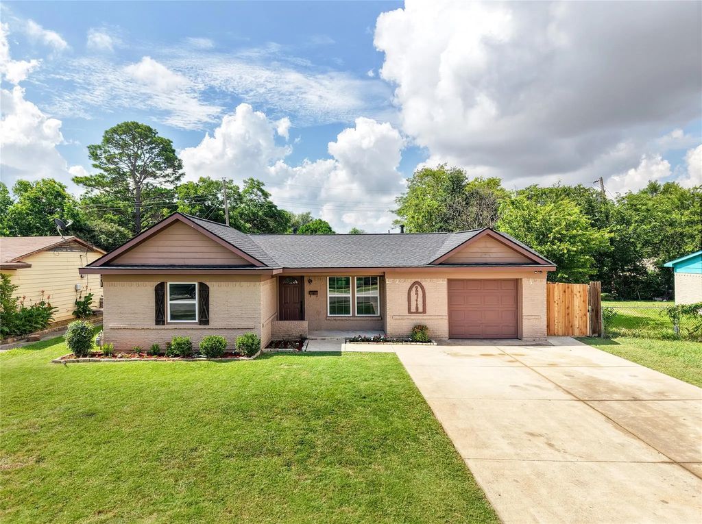 2710 Anderson Street, Irving